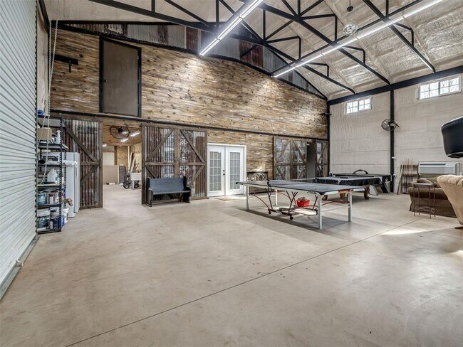 Building Photo - 18186 SH 74B - 18186
