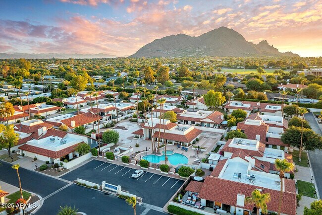 Building Photo - 5822 N Scottsdale Rd