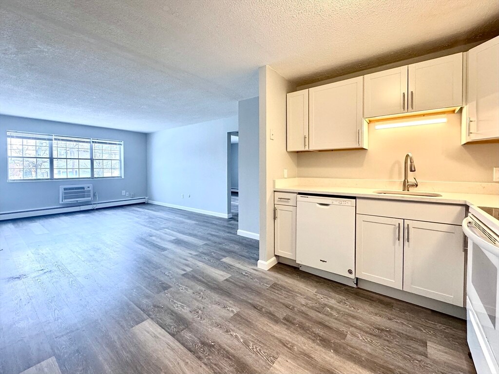 Building Photo - 130 North St