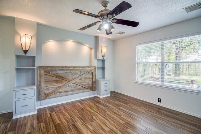 Building Photo - 21222 Somerset Park Ln