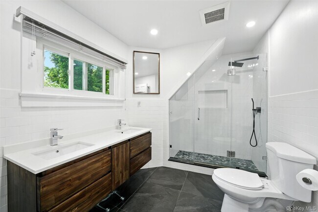 Building Photo - 1 Kennedy Pl