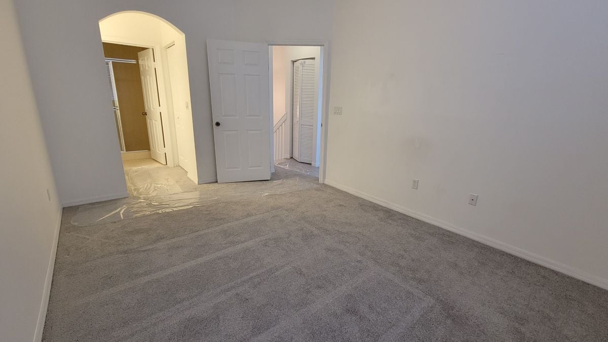 Building Photo - 5010 S Harbor Isles Dr