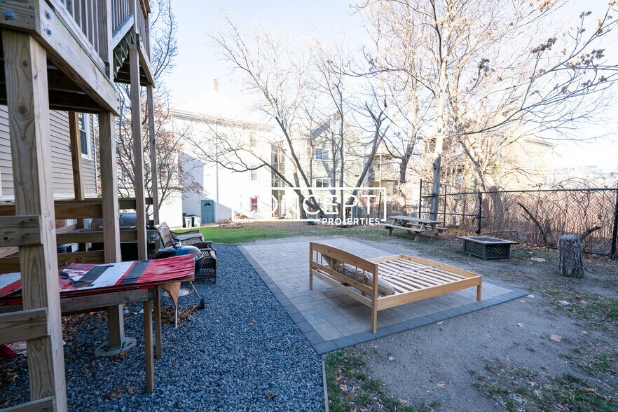 Building Photo - 50 Calumet St