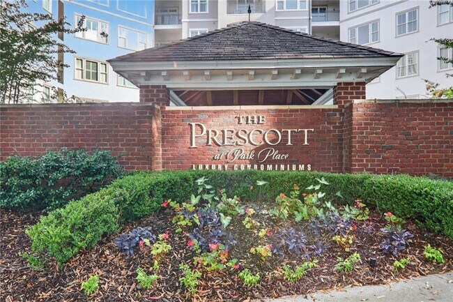 Building Photo - 11 Perimeter Center E