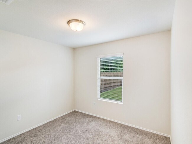 Building Photo - 405 Glendale Dr