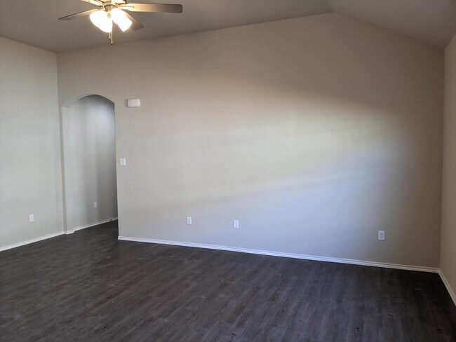 Building Photo - 3412-3414 Scott Circle