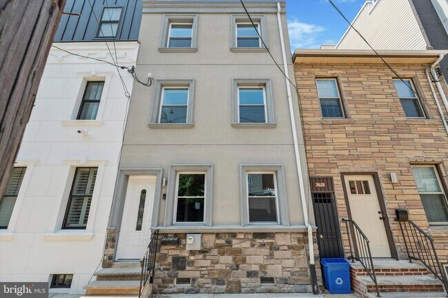 Building Photo - 2630 E Harold St
