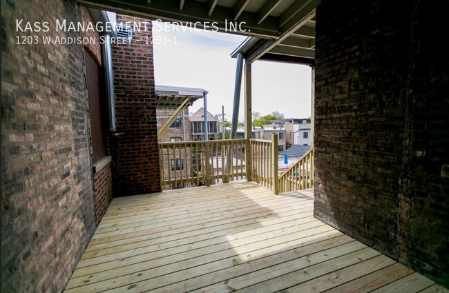 Building Photo - 1203 W Addison St