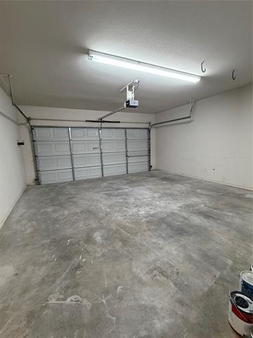 Building Photo - 2108 Lakeforest Dr