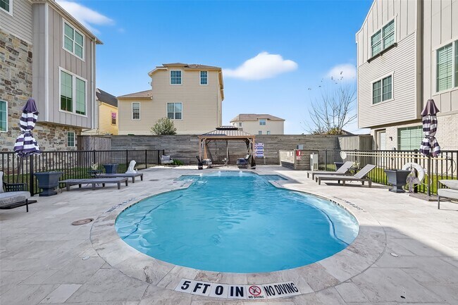 Building Photo - 1303 Upland Retreat Dr