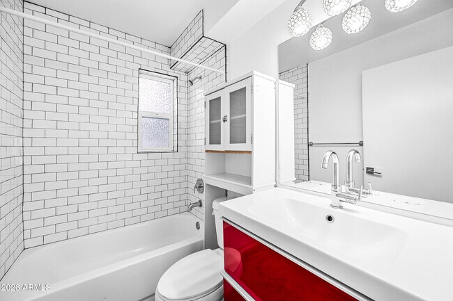 Building Photo - 3601 N 15th Ave