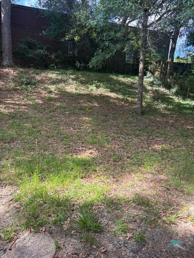 Building Photo - 4161 Yorkshire Ln