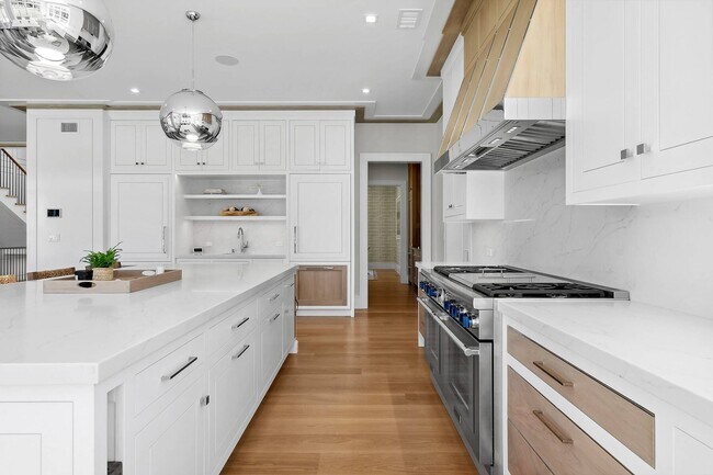 Building Photo - 173 Ferry Rd