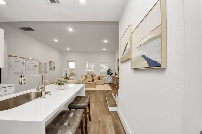 Building Photo - 7502 B Carver Rd