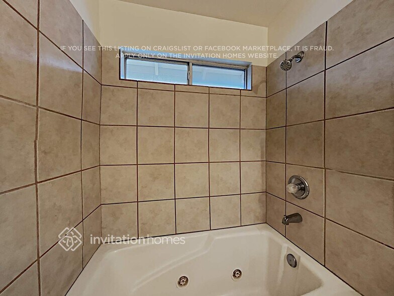 Building Photo - 8355 Lonely Hill Way