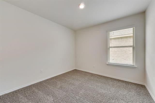 Building Photo - 2905 Jasmine Dr