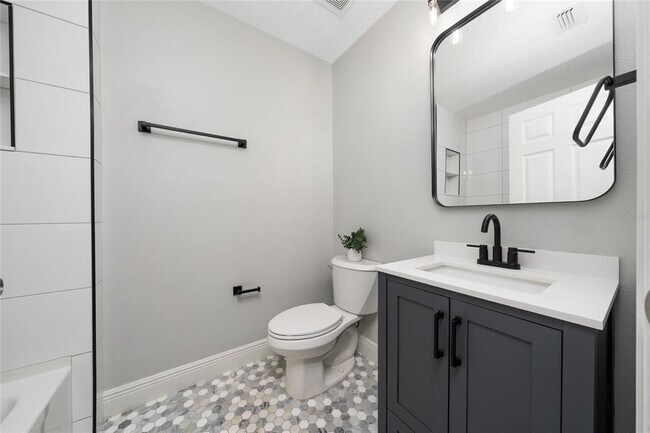 Building Photo - 8387 Lovett Ave
