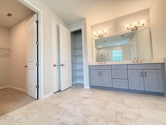 Building Photo - 1352 Arklow Cir