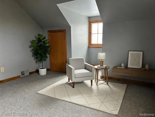 Building Photo - 1127 Hoffman Ave