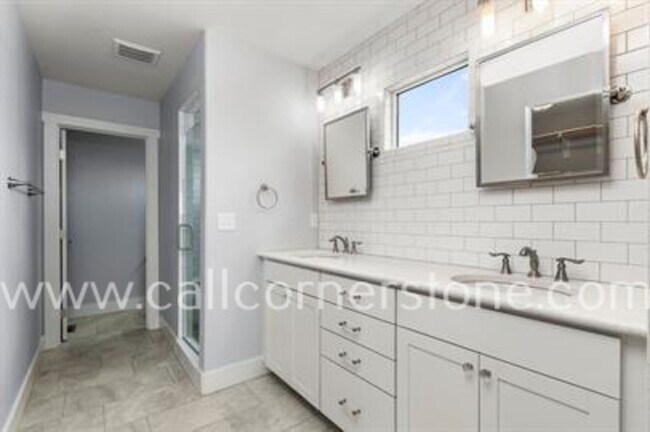 Building Photo - 314 Eclipse Dr