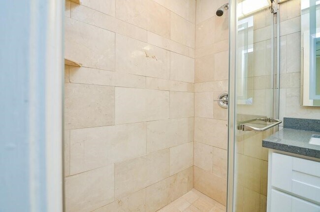 Building Photo - 8330 Waterbury Dr