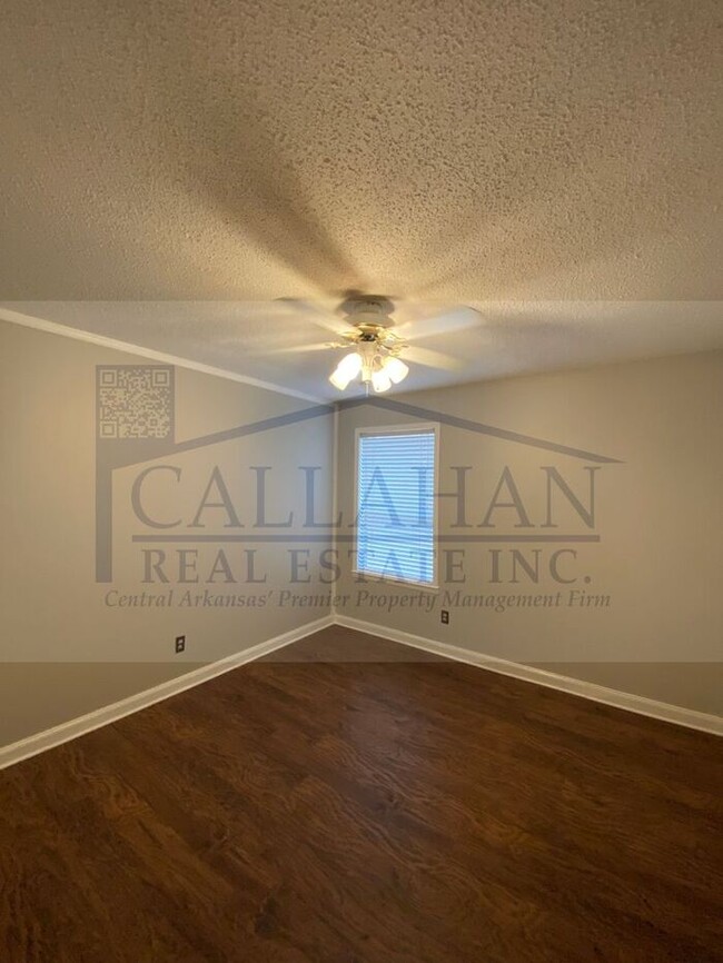 Building Photo - Indian Hills 3 Bedroom