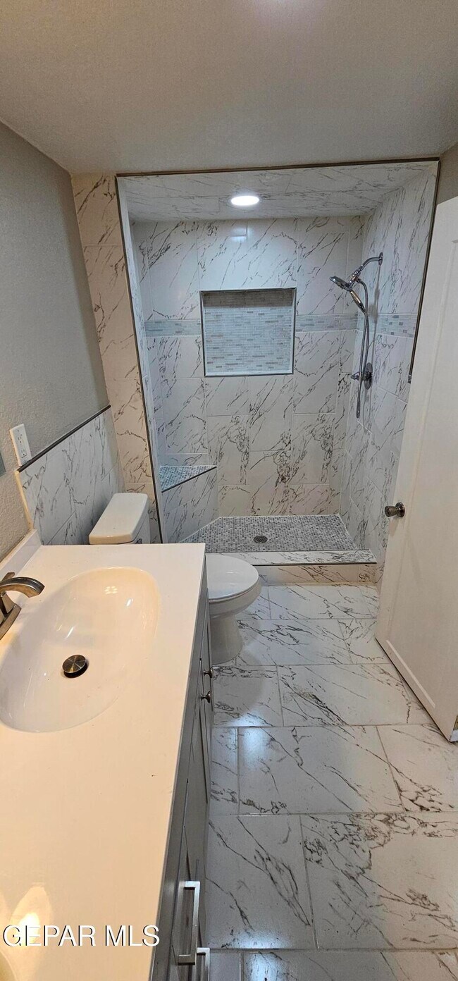 Building Photo - 8828 Kenneth St