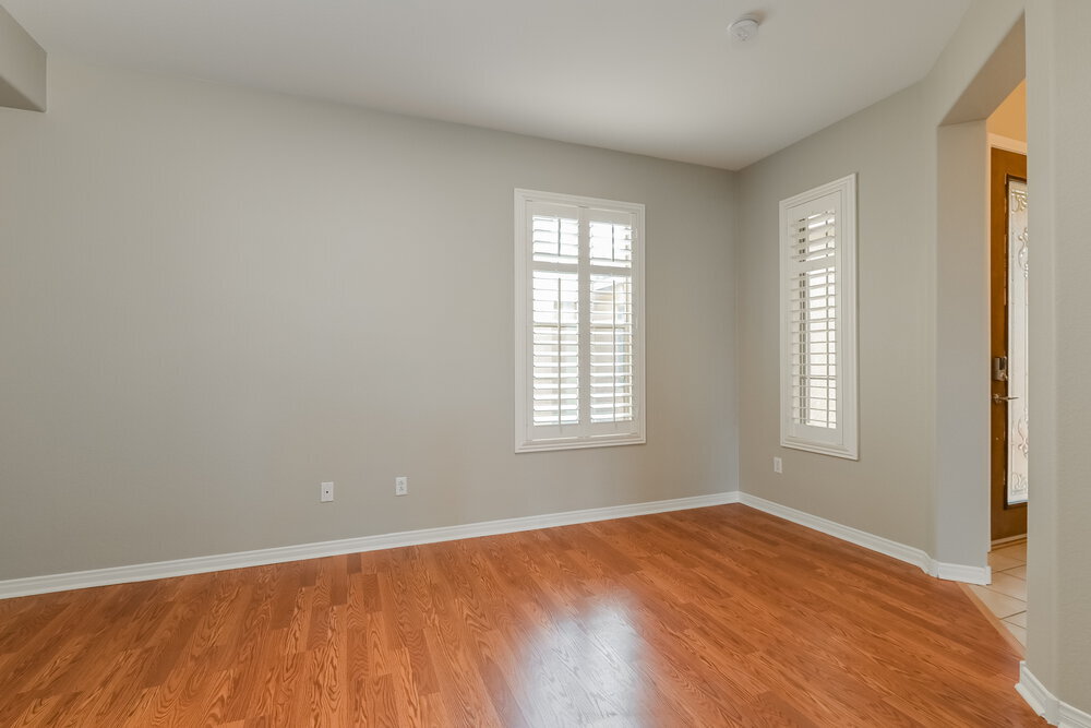 Building Photo - 868 Bussora Rose Dr