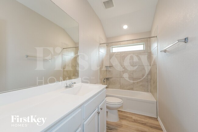 Building Photo - 3211 Calla Lily Trl