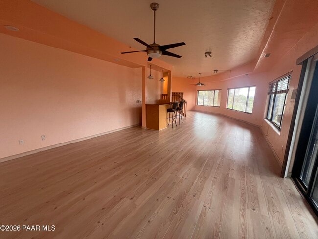 Building Photo - 3160 Rainbow Ridge Dr