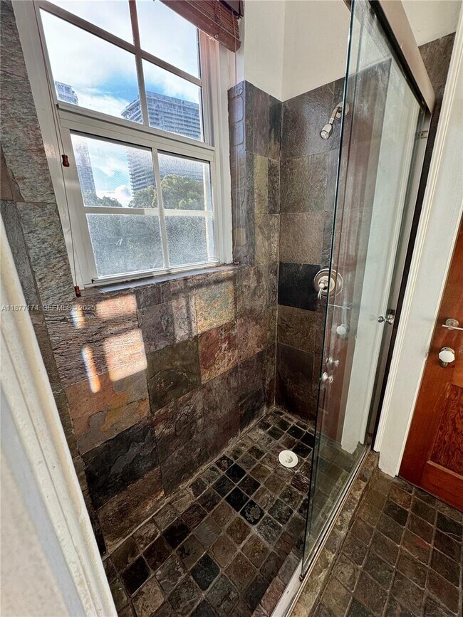 Building Photo - 3224 Biscayne Blvd