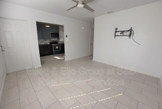 Building Photo - 117 Flamingo Dr