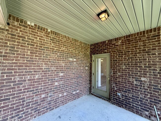 Building Photo - 3821 Branford Ct