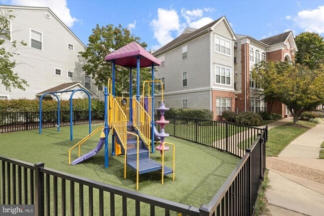 Building Photo - 6613 Netties Ln