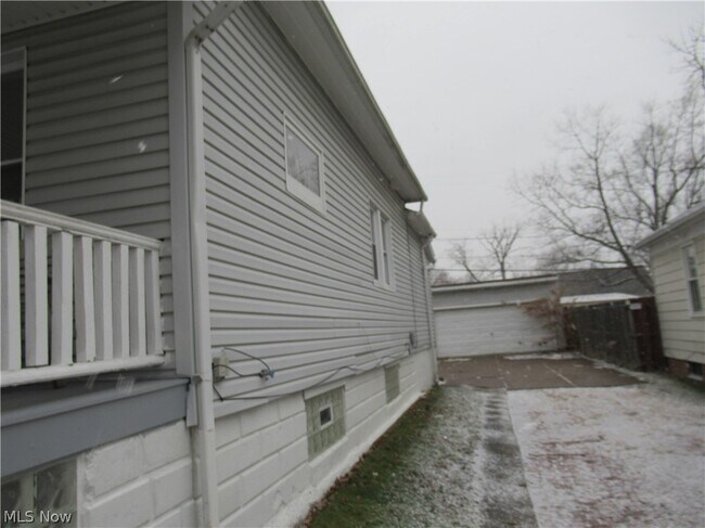 Building Photo - 4480 W 148th St