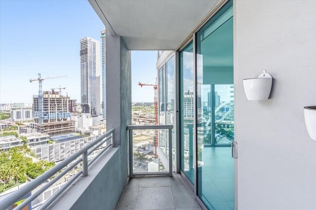 Building Photo - 888 Biscayne Blvd