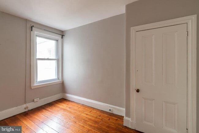 Building Photo - 1221 Marlborough St