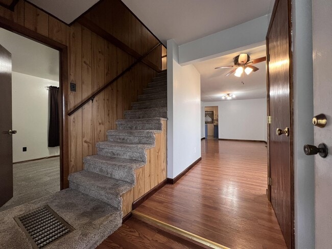 Building Photo - 152 8th St
