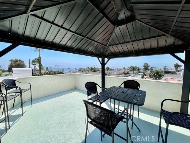 Building Photo - 258 Avenida Victoria