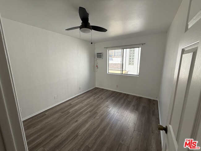 Building Photo - 1505 S Dunsmuir Ave