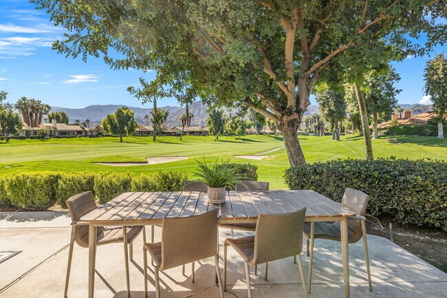 Building Photo - 179 Gran Via