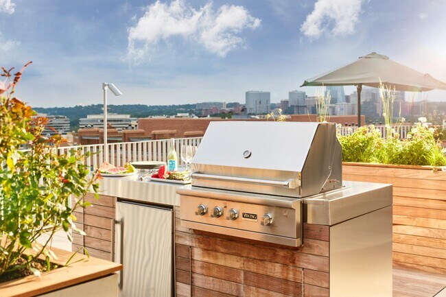 Building Photo - 1110 23rd St NW