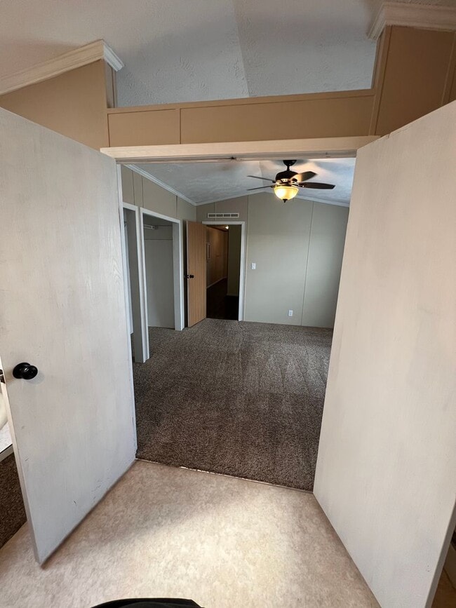 Building Photo - 3 Bedroom 2 Bath High-End Mobile Home with...