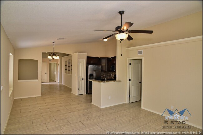 Building Photo - 14920 Tim Hardaway