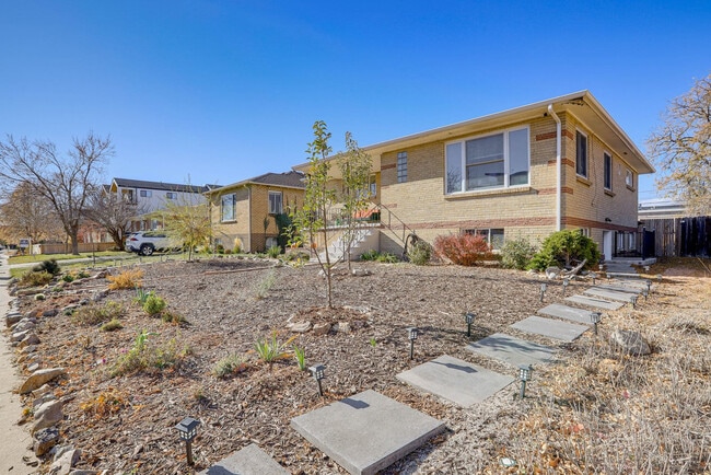 Building Photo - 1383 S Zenobia St
