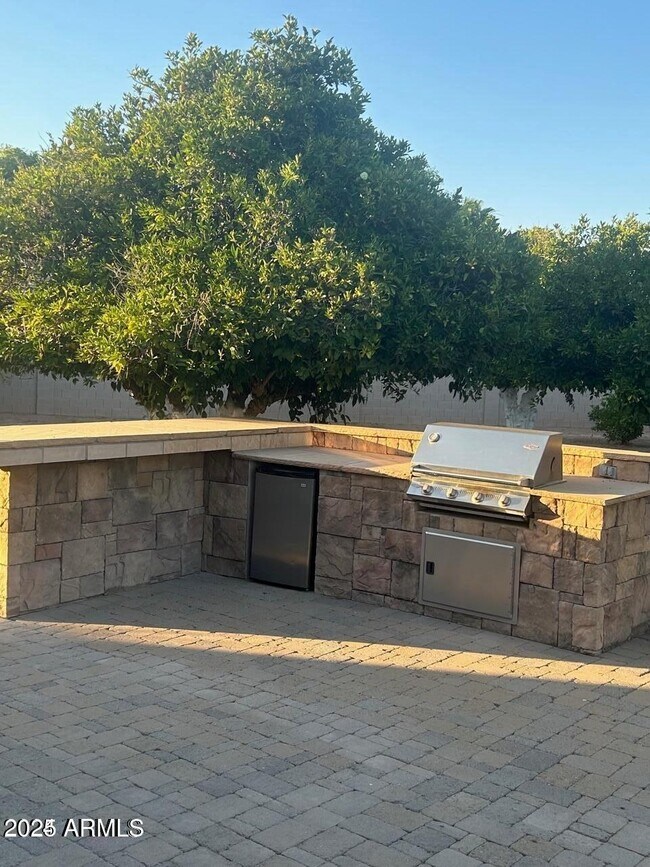 Building Photo - 3552 E Jaeger Cir