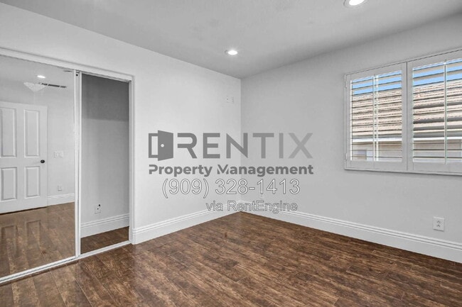 Building Photo - 6694 Cowboy St