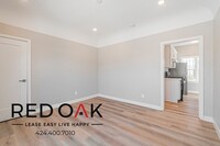 Building Photo - 1623 W 39th Pl