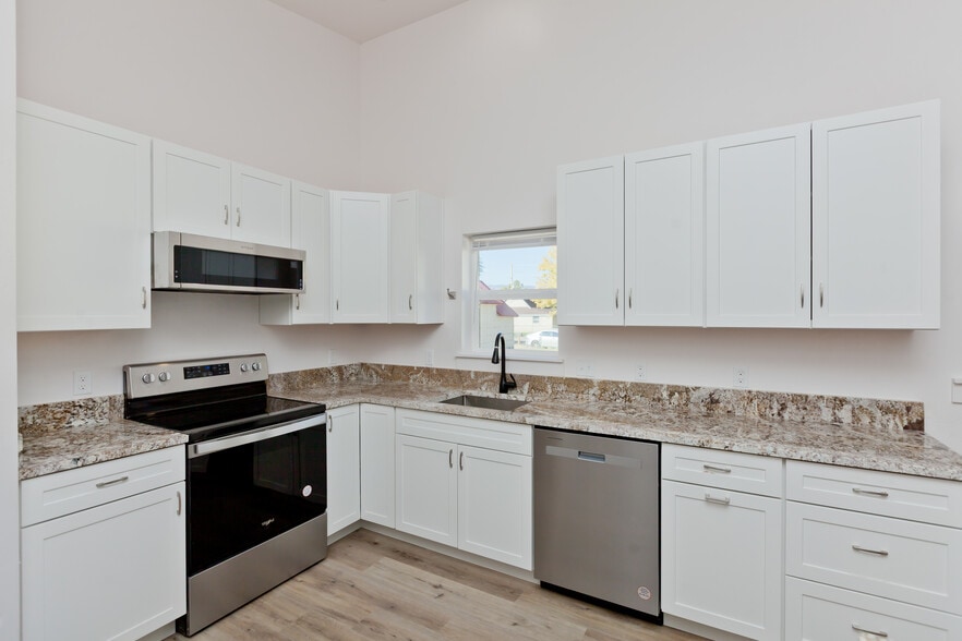 Building Photo - 428 Rockaway Ave