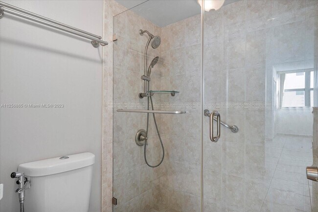 Building Photo - 9225 Collins Ave